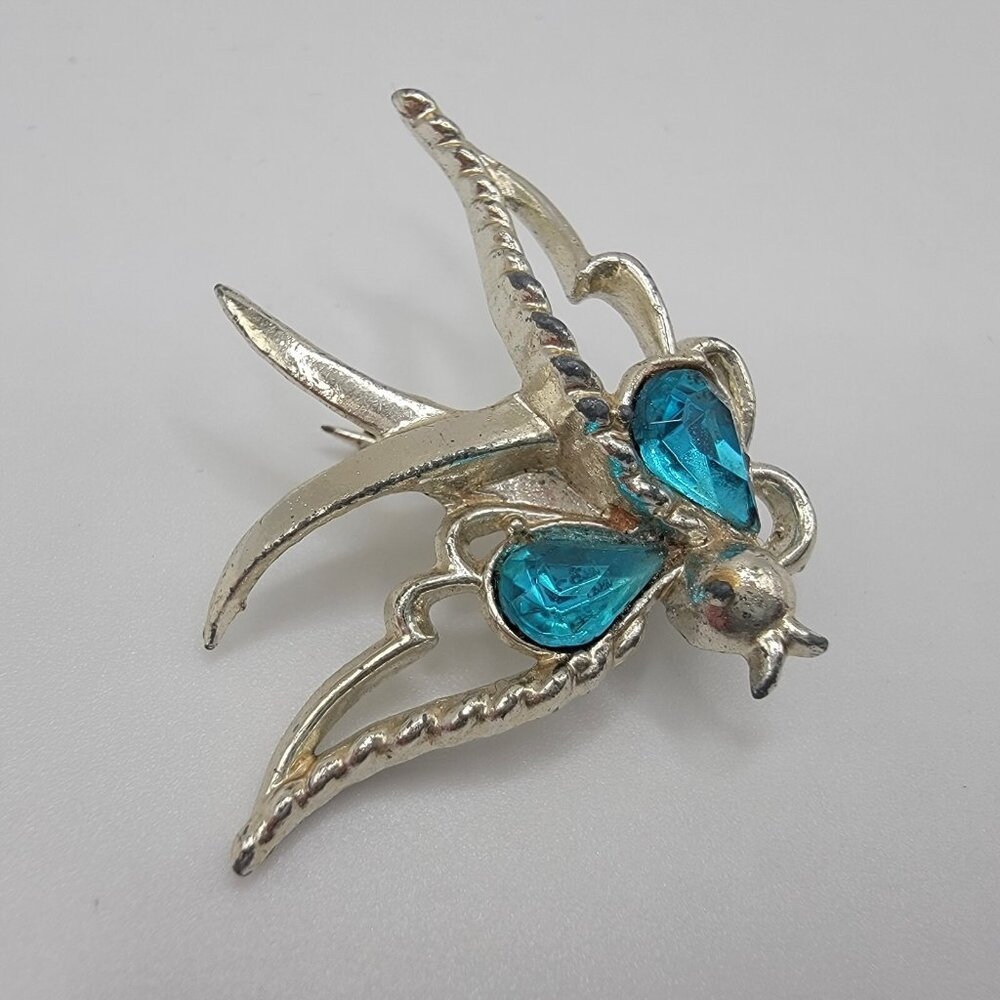 Vintage Silvertone Butterfly Pin‎ Blue Gem Eyes Brooch Pin